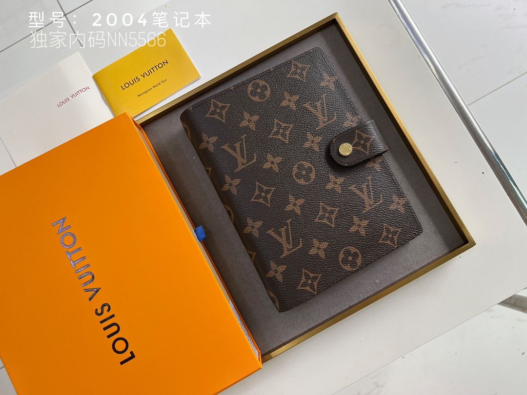 ルイヴィトン メモ帳カバー クレジットカード収納でき A30401