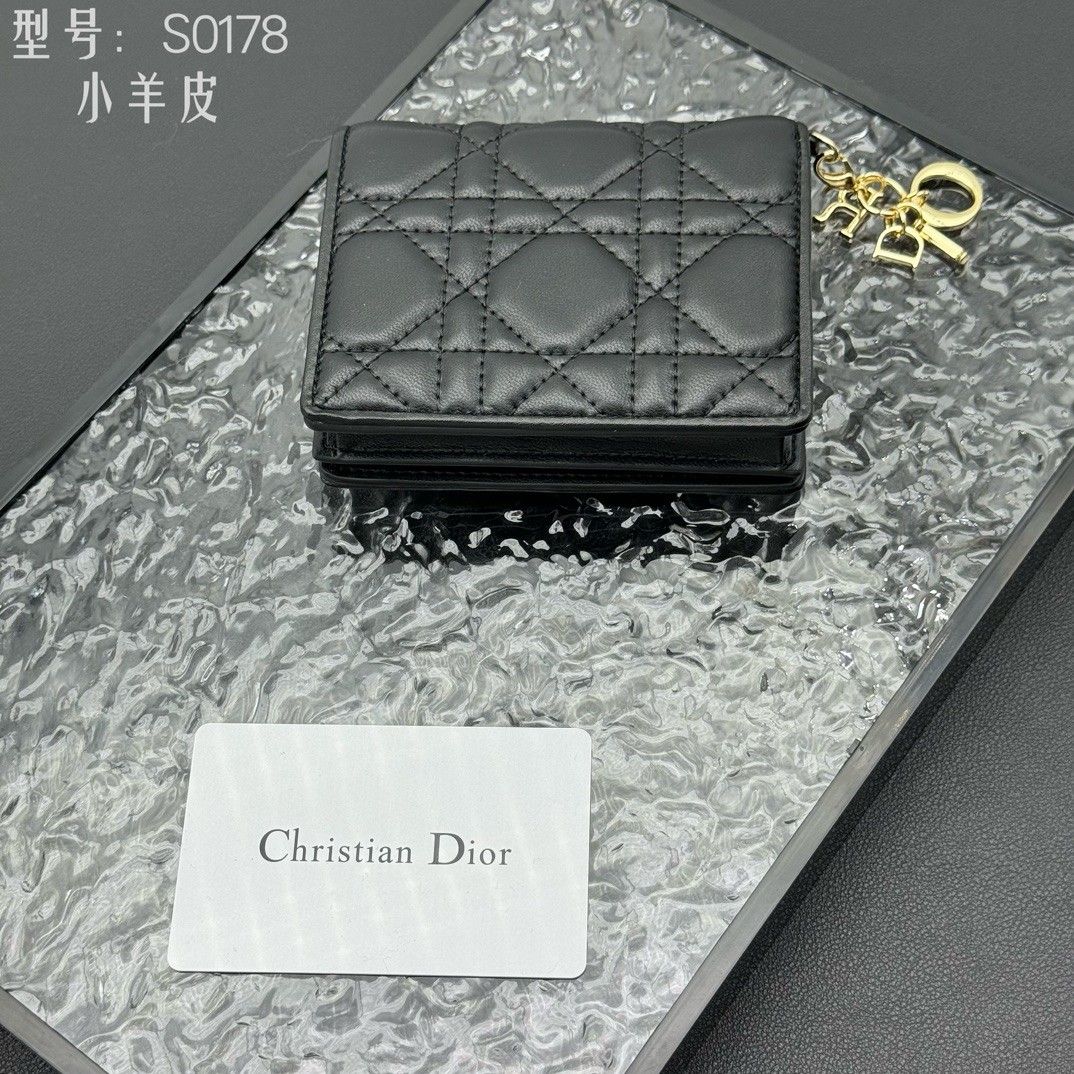 ディオール カードケース 短財布 パテントレザー A30400