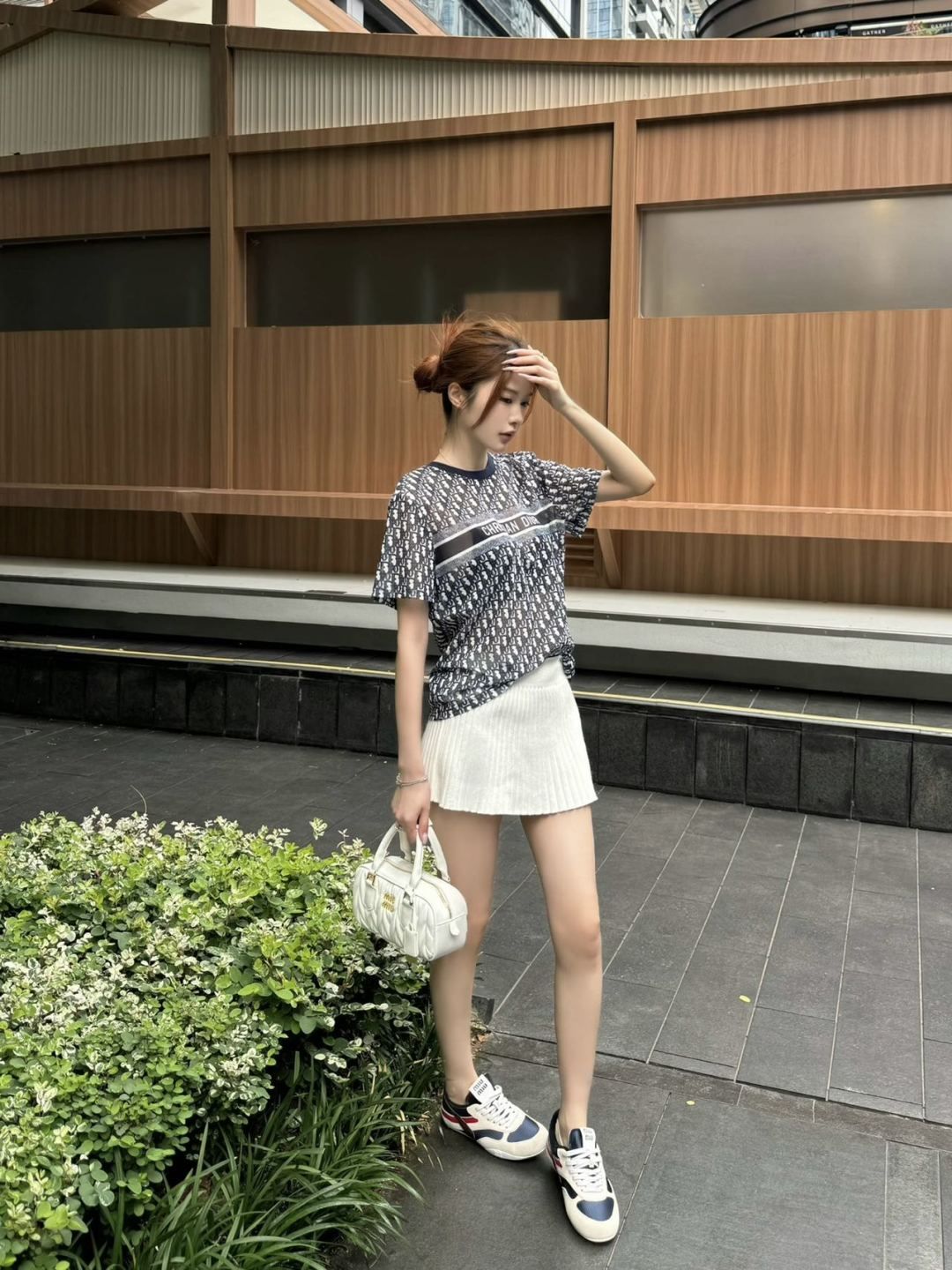 ディオール 半袖tシャツ メッシュボトムシャツ プリント 高級感 A30395