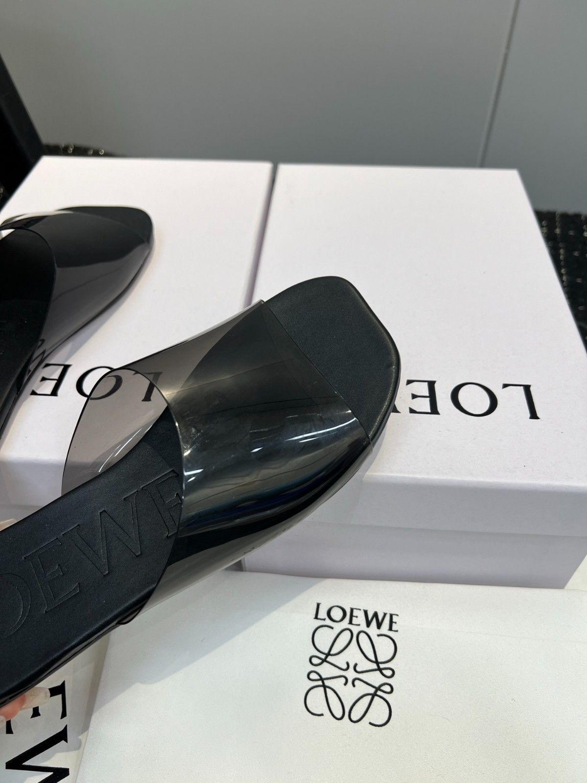 ロエベ サンダル レディース スリッパ レザー オシャレ A30414