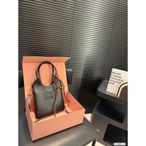 ミュウミュウ ハンドバッグ ショルダーバッグ mini 可愛い A30453