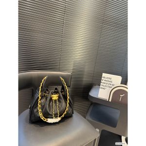 シャネル トートバッグ ファション A30457