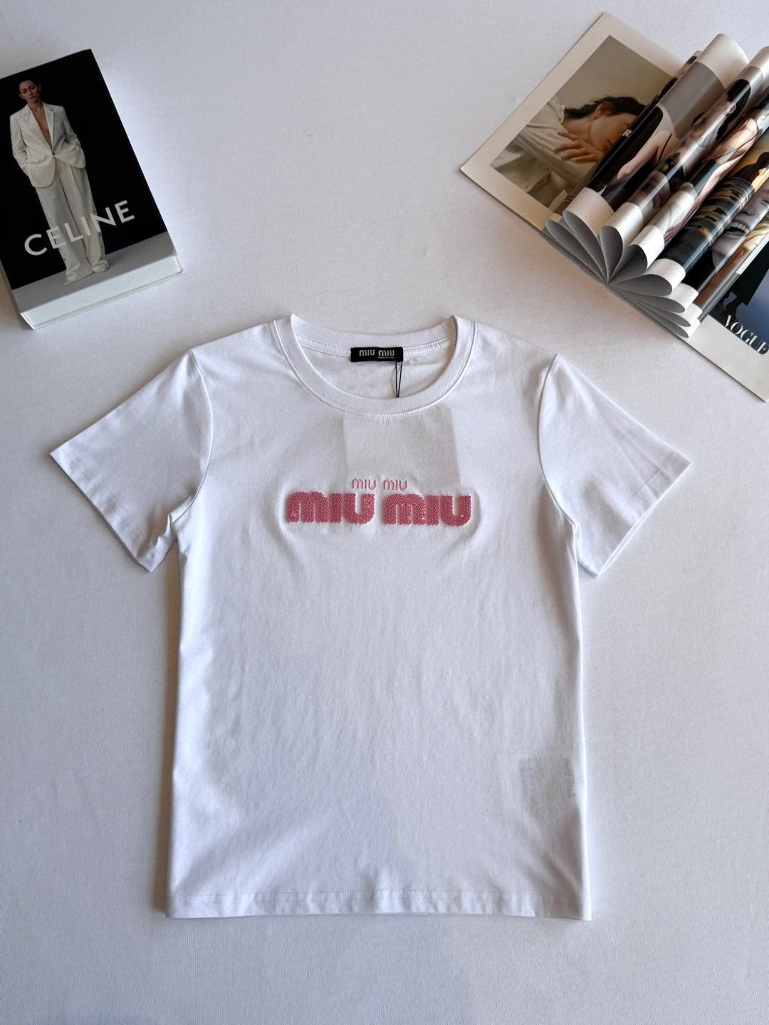 ミュウミュウ  Tシャツ 半袖 レディース向け コットン A30456