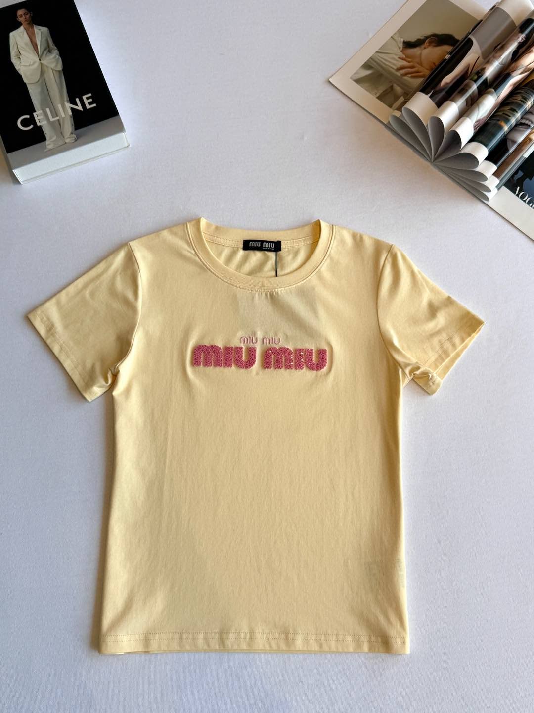 ミュウミュウ  Tシャツ 半袖 レディース向け コットン A30456
