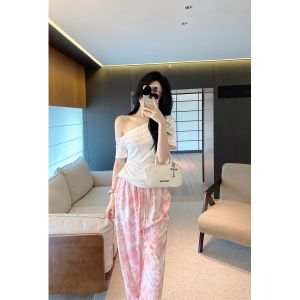クロムハーツ 上下セット ラインストーン半袖とパンツ カジュアルでセクシー A30447