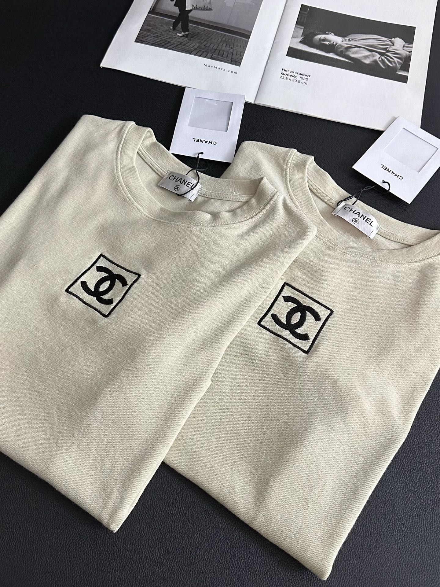 シャネル Tシャツ スクエア刺繍ロゴ ショット レディース A30453