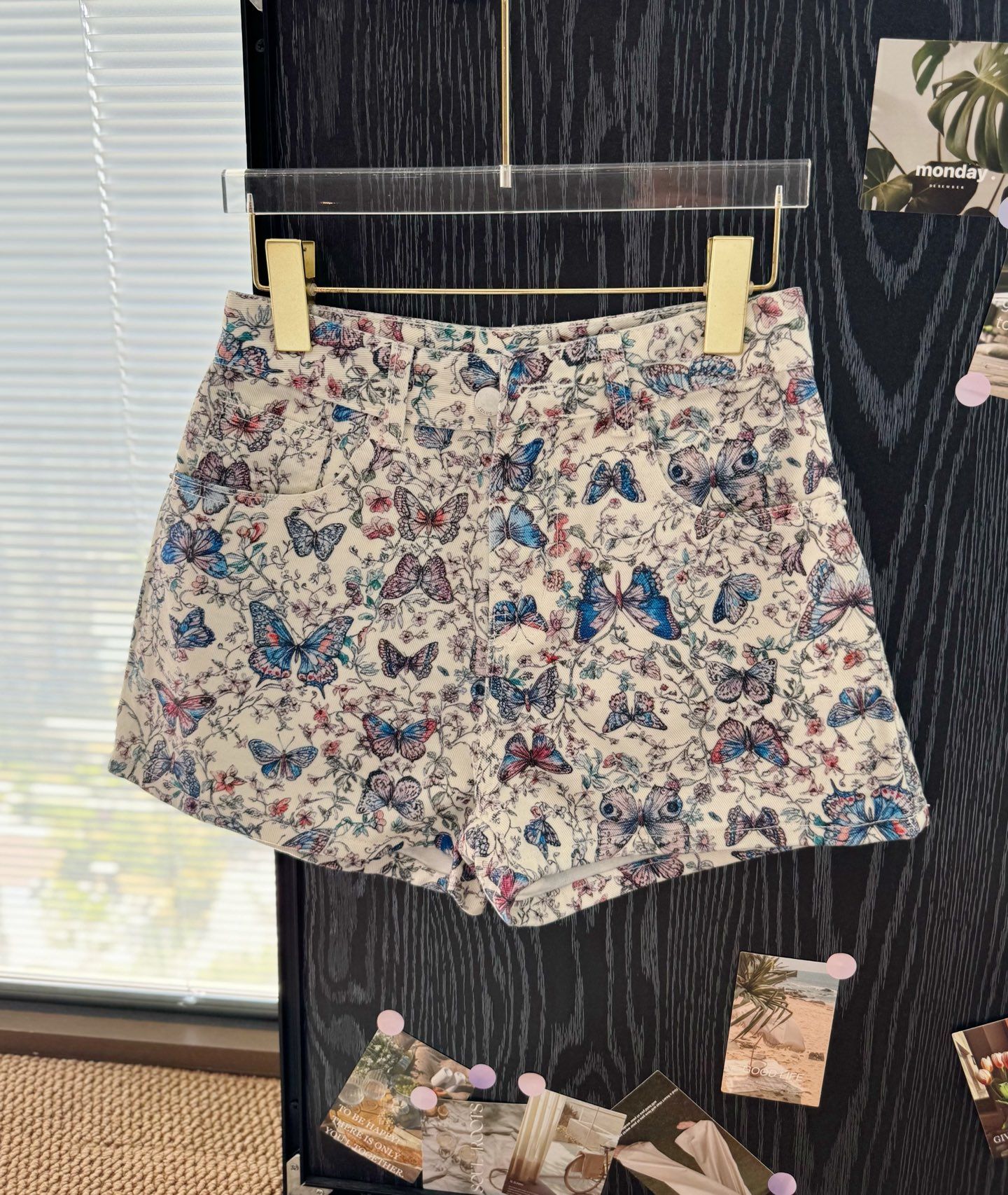 ディオール デニムショートパンツ フローラルバタフライ A30450