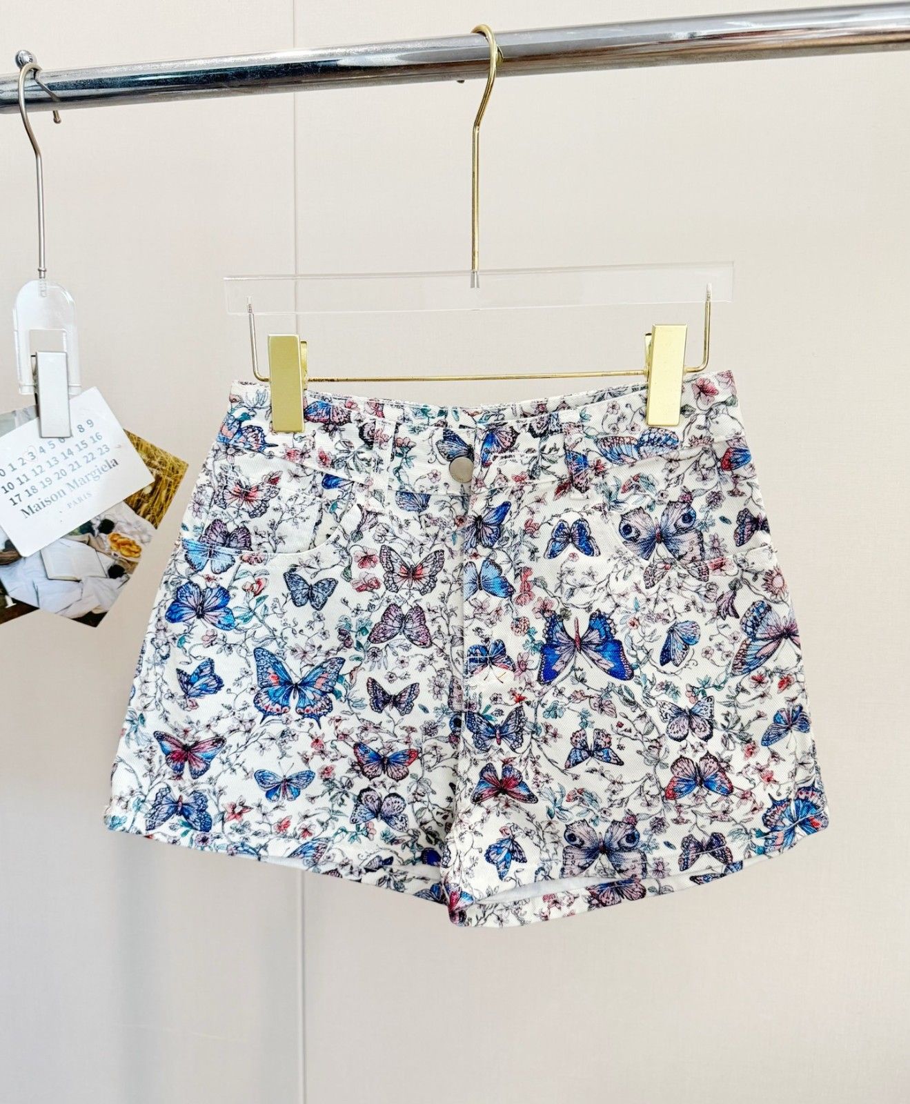 ディオール デニムショートパンツ フローラルバタフライ A30450