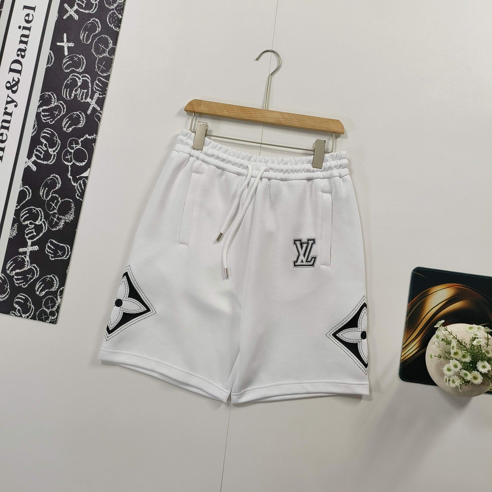 ルイヴィトン ショートパンツ 四つ葉のクローバー刺繍 カップル A30472