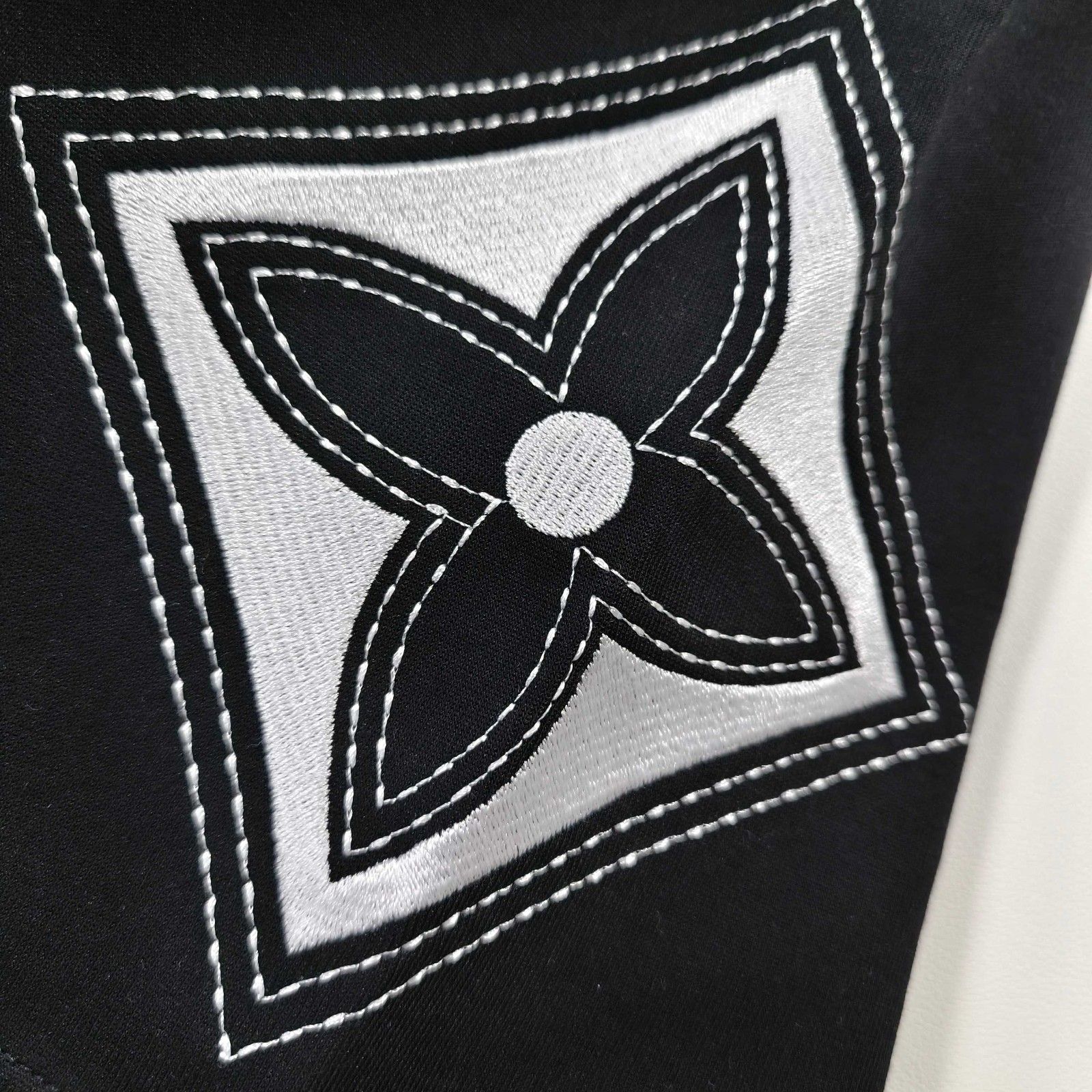 ルイヴィトン ショートパンツ 四つ葉のクローバー刺繍 カップル A30472