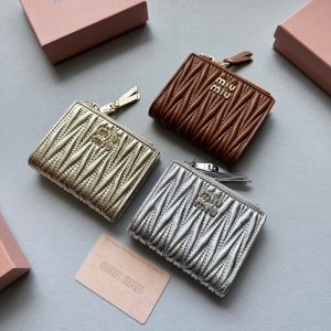 ミュウミュウ 短財布 ウォレット クラシックなジャカードエンボス加工 A30469