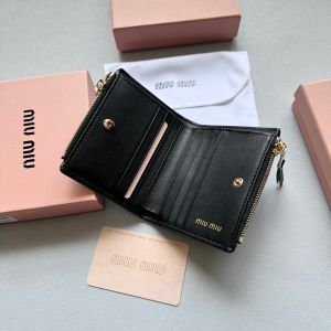 ミュウミュウ 短財布 ウォレット クラシックなジャカードエンボス加工 A30469