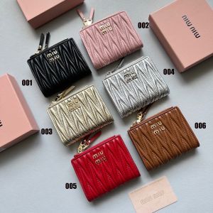 ミュウミュウ 短財布 ウォレット クラシックなジャカードエンボス加工 A30469