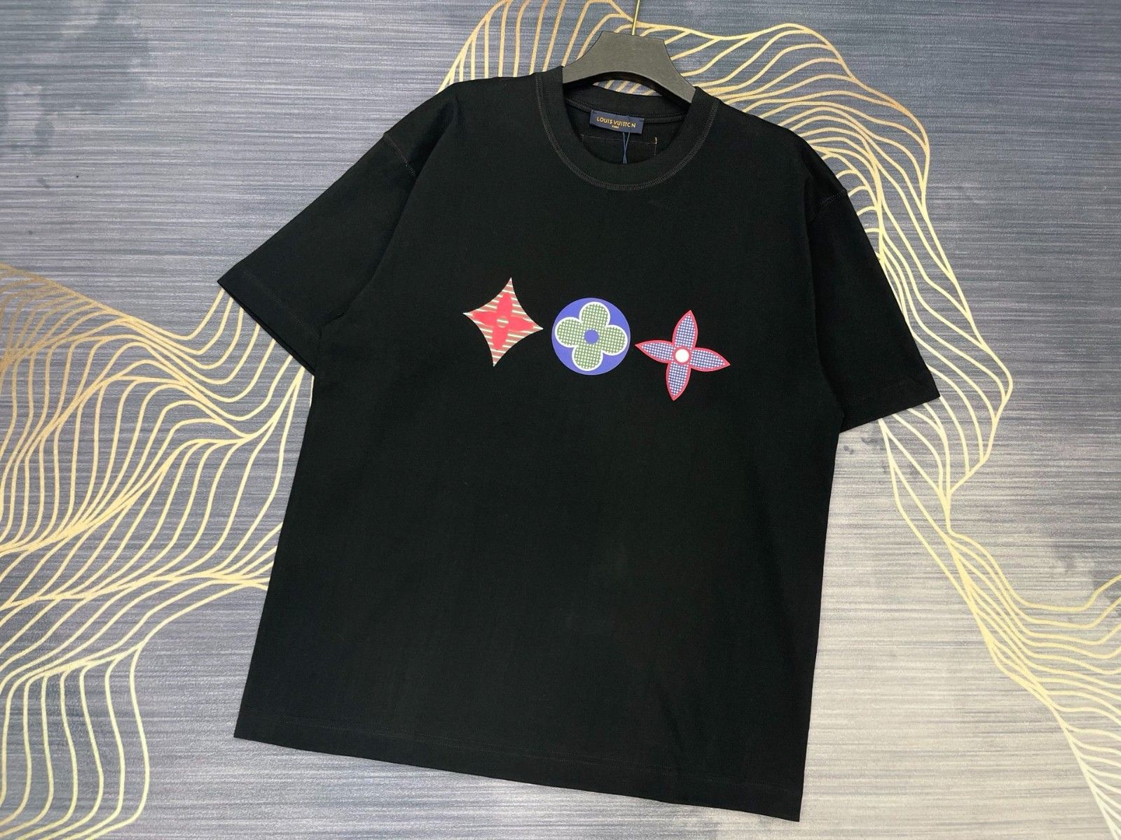 ルイヴィトン 半袖Tシャツ トレフォイルロゴ ラウンドネック A30482