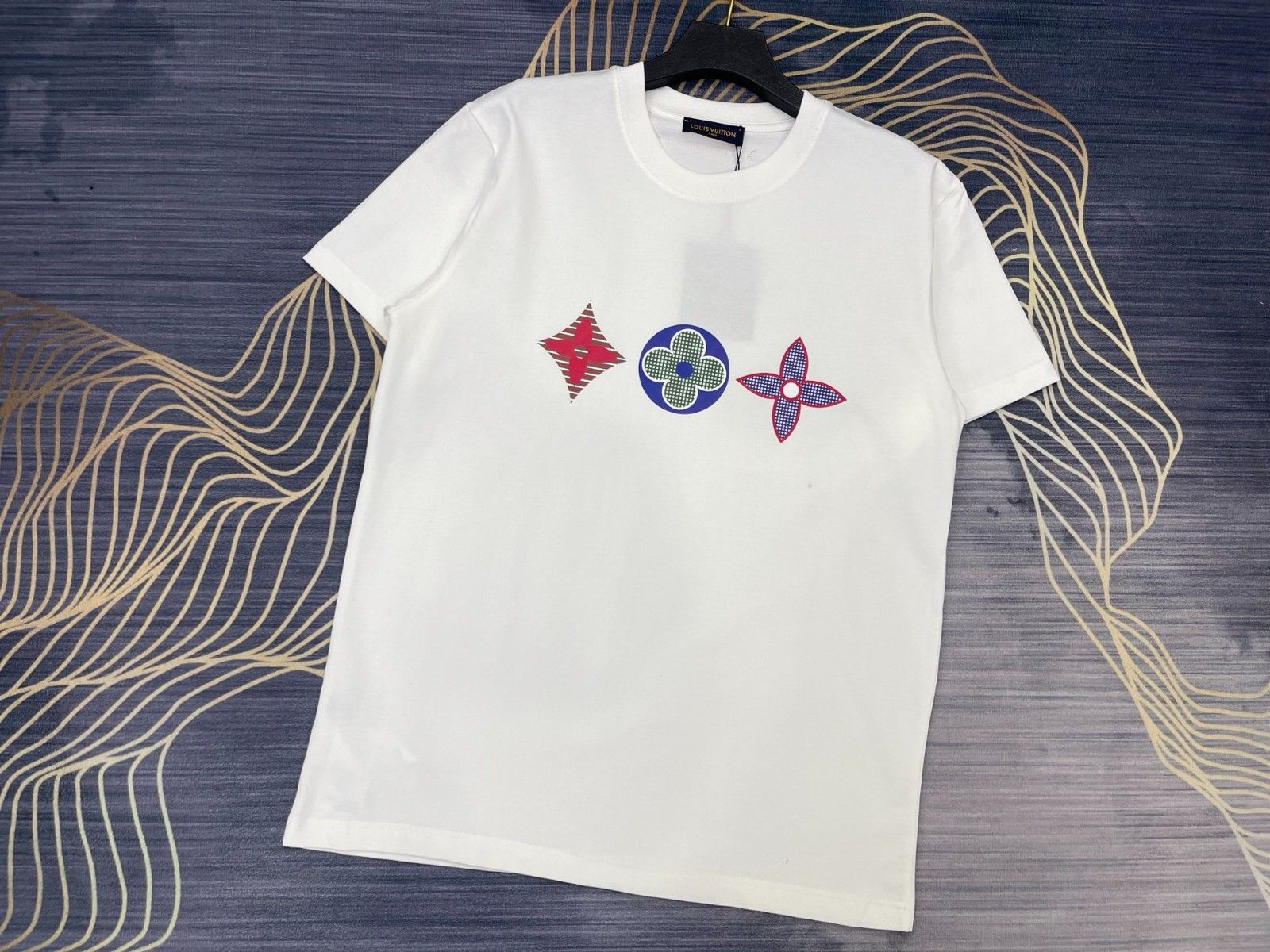 ルイヴィトン 半袖Tシャツ トレフォイルロゴ ラウンドネック A30482
