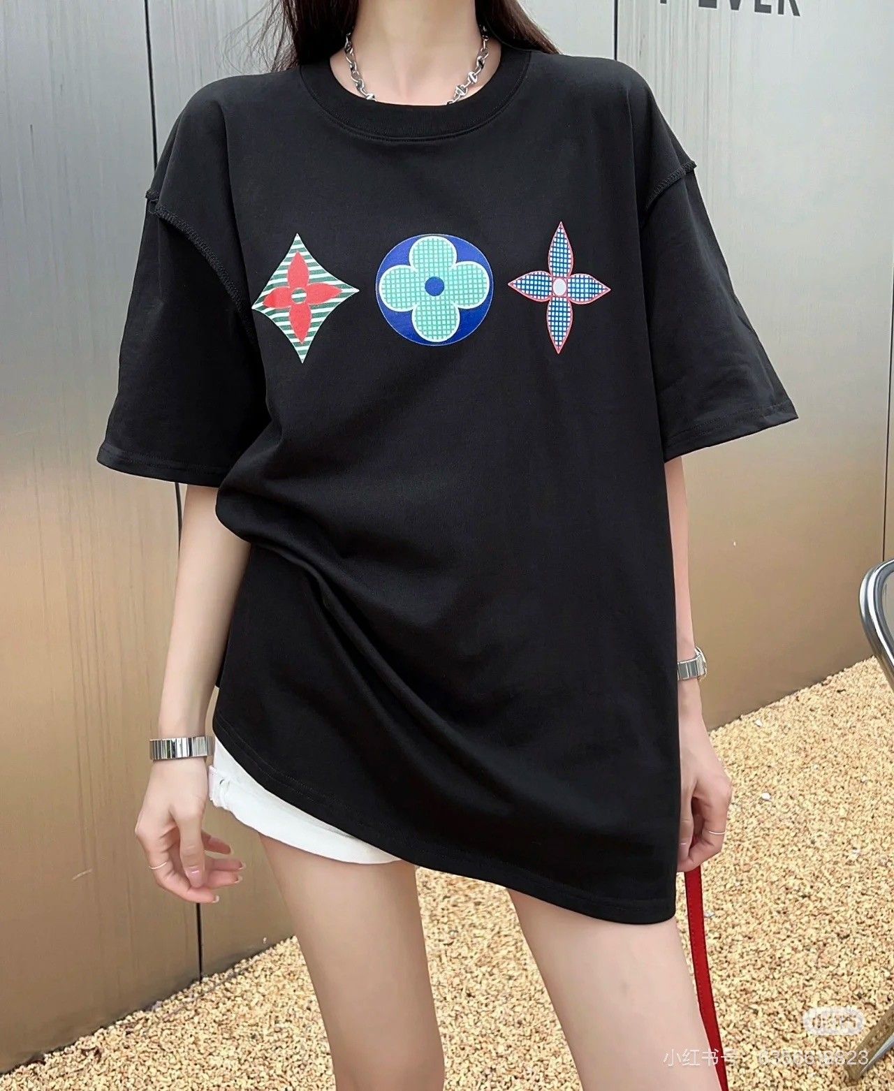 ルイヴィトン 半袖Tシャツ トレフォイルロゴ ラウンドネック A30482