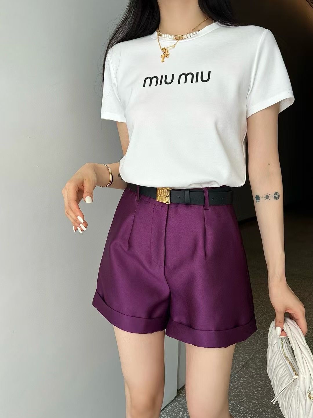 ミュウミュウ 上下セット 半袖tシャツ ショットパンツ カジュアル A30491