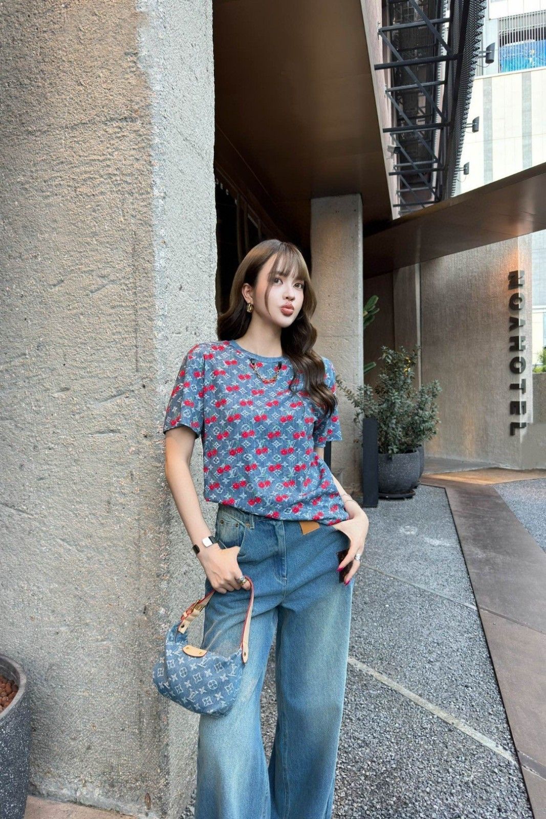 ルイヴィトン 半袖tシャツ チェリー プリント 可愛い A30508