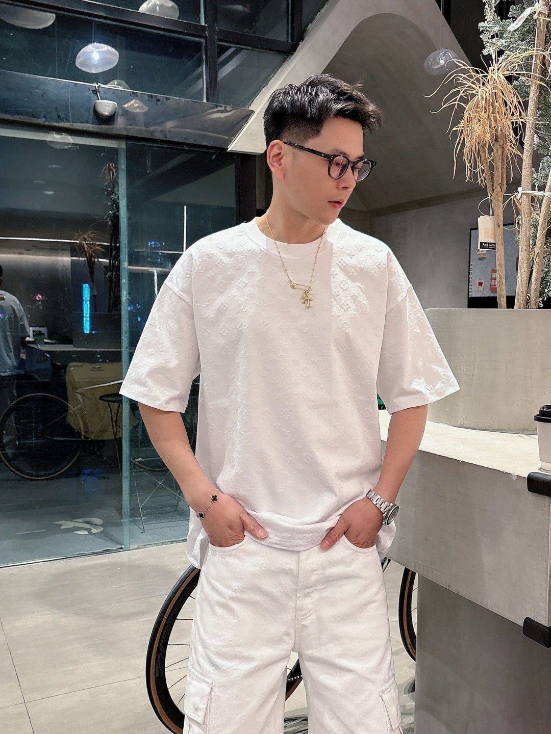 ルイヴィトン 半袖Tシャツ 夏の新作定番 ロゴジャカード A30516