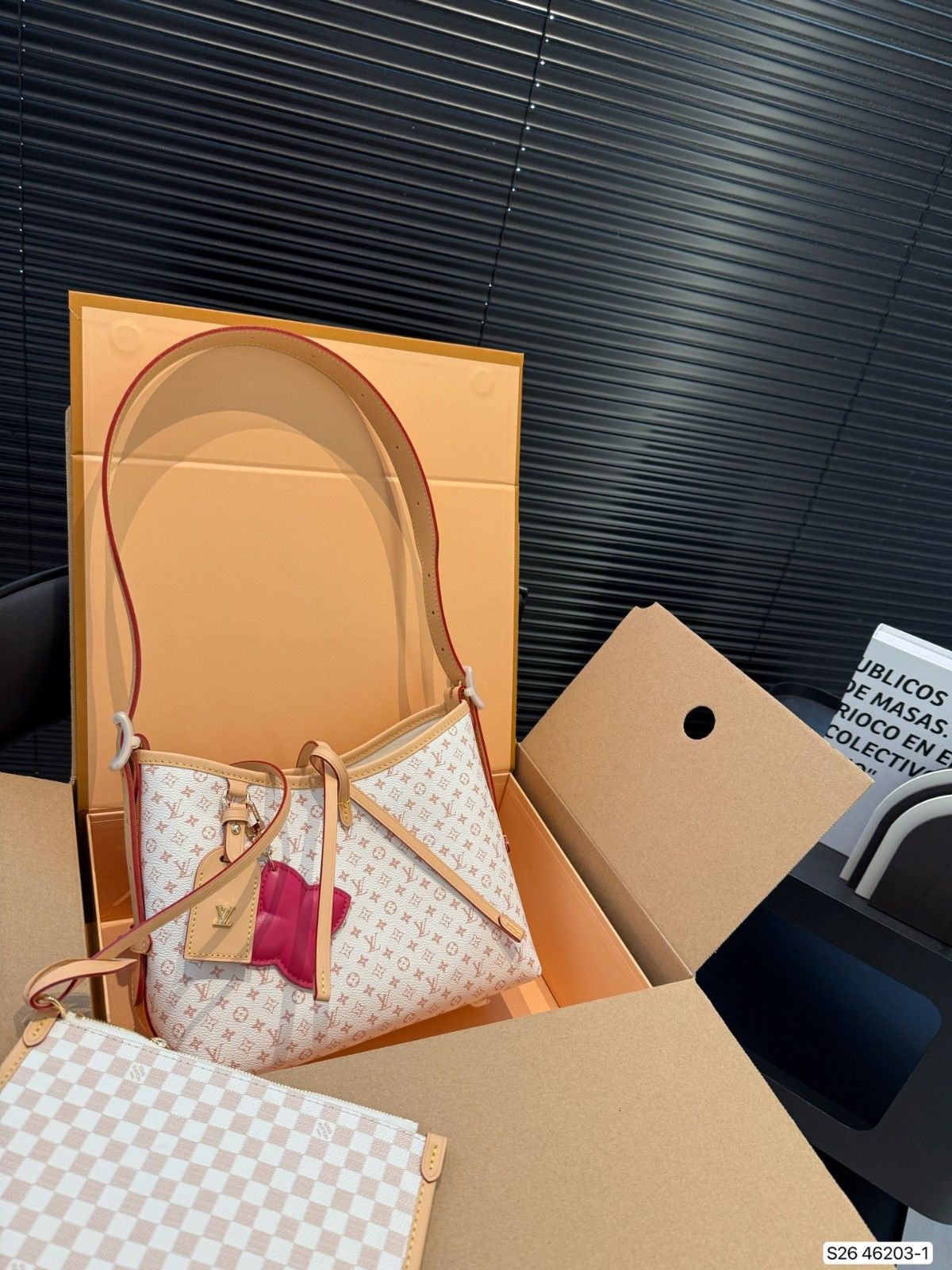 ルイヴィトン Lv Carryall ショルダーバッグ 通勤 オシャレ A30549