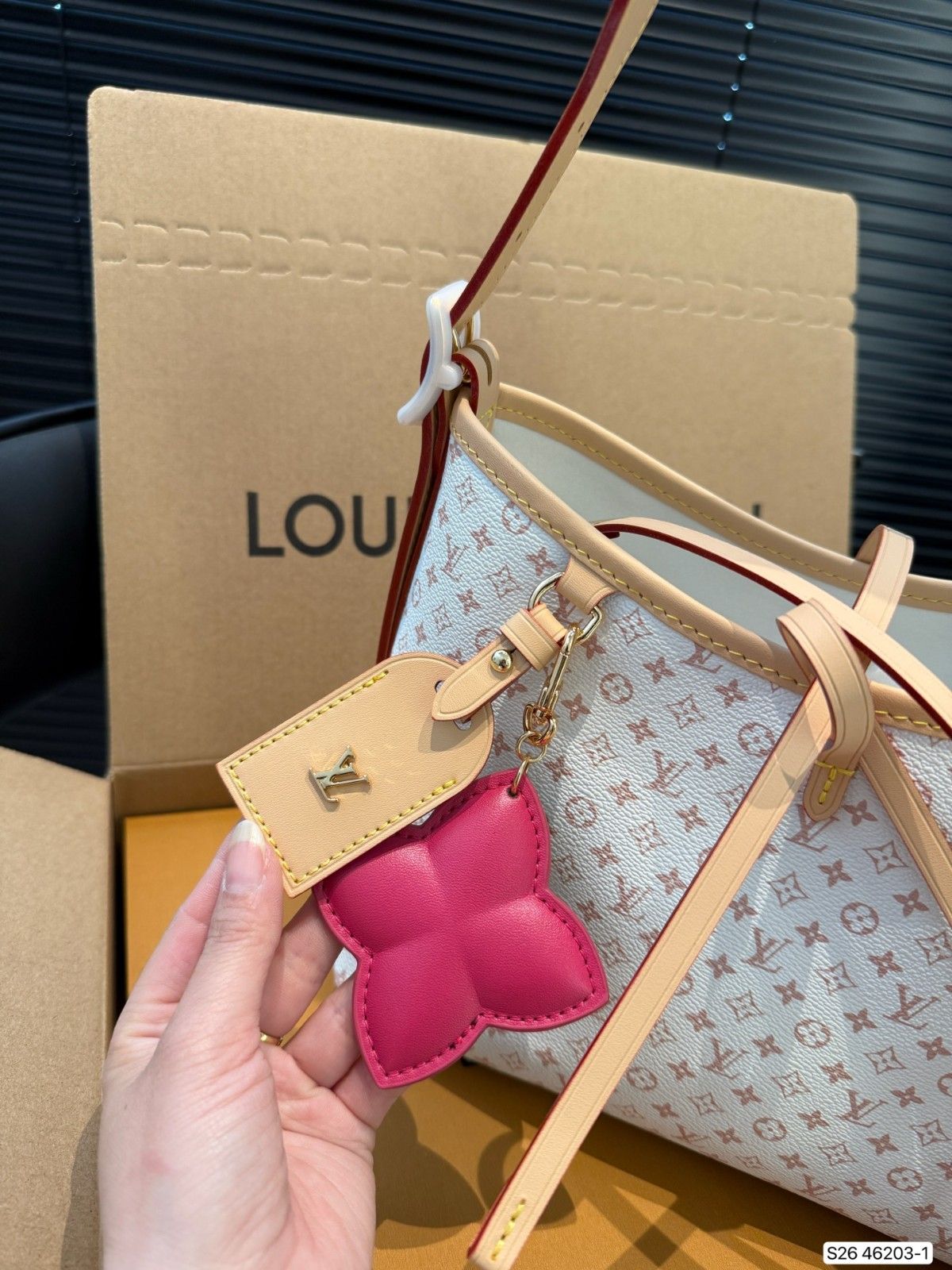 ルイヴィトン Lv Carryall ショルダーバッグ 通勤 オシャレ A30549