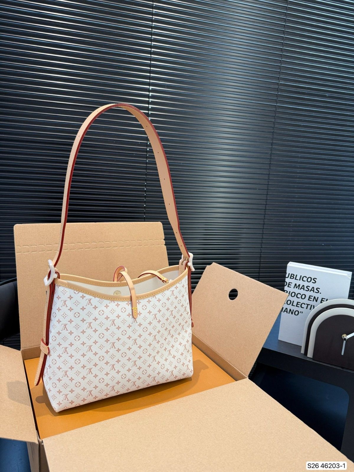 ルイヴィトン Lv Carryall ショルダーバッグ 通勤 オシャレ A30549