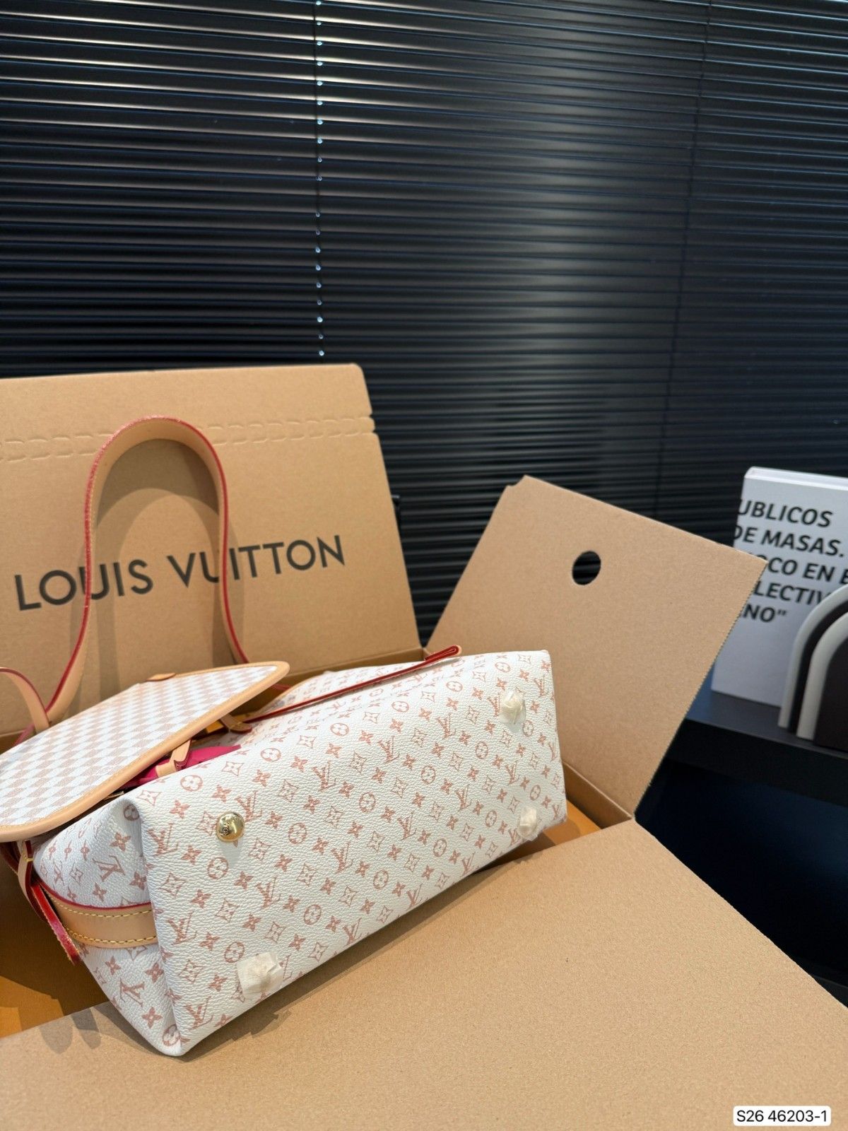 ルイヴィトン Lv Carryall ショルダーバッグ 通勤 オシャレ A30549