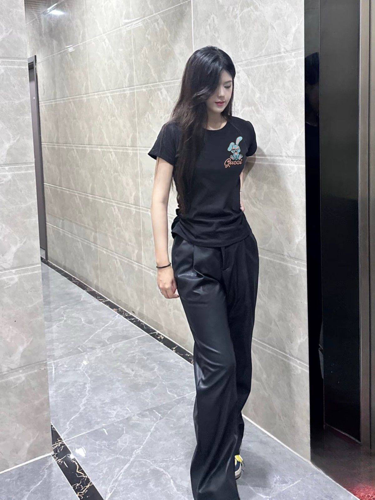 グッチ Tシャツ 刺繍入りバニー レディース 可愛い A30544
