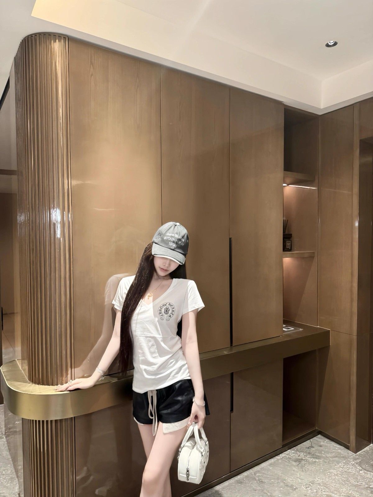 クロムハーツ Vネックスリム半袖Tシャツ レディース オシャレ A30541
