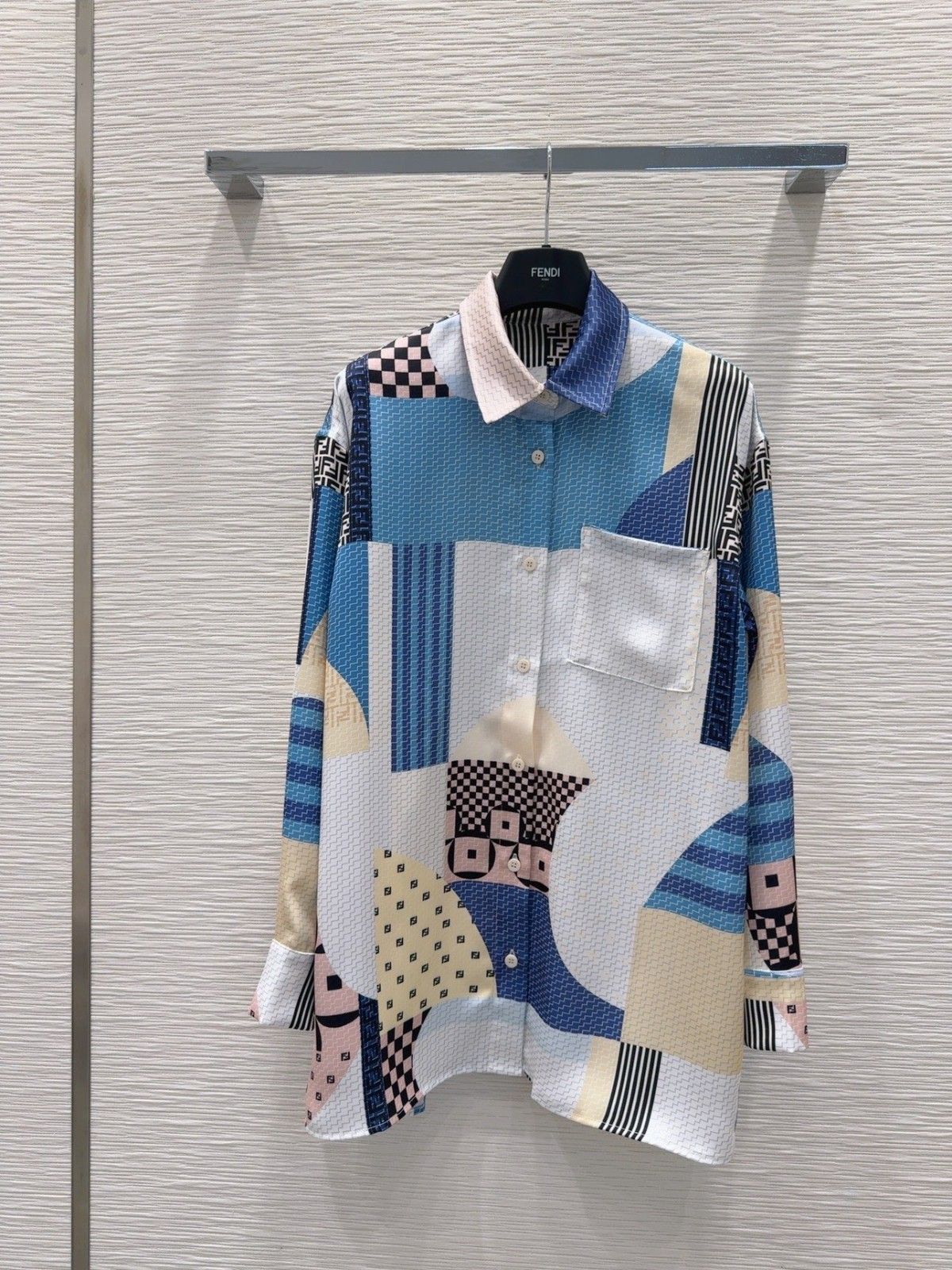 フェンディ 長袖シャツセット ファション レディース A30555
