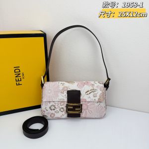 フェンディ ハンドバッグ ショルダー 刺繍 リネン牛革 可愛い A30551