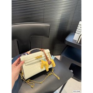 エルメス ケリー ショルダーバッグ 可愛い クラシック A30570