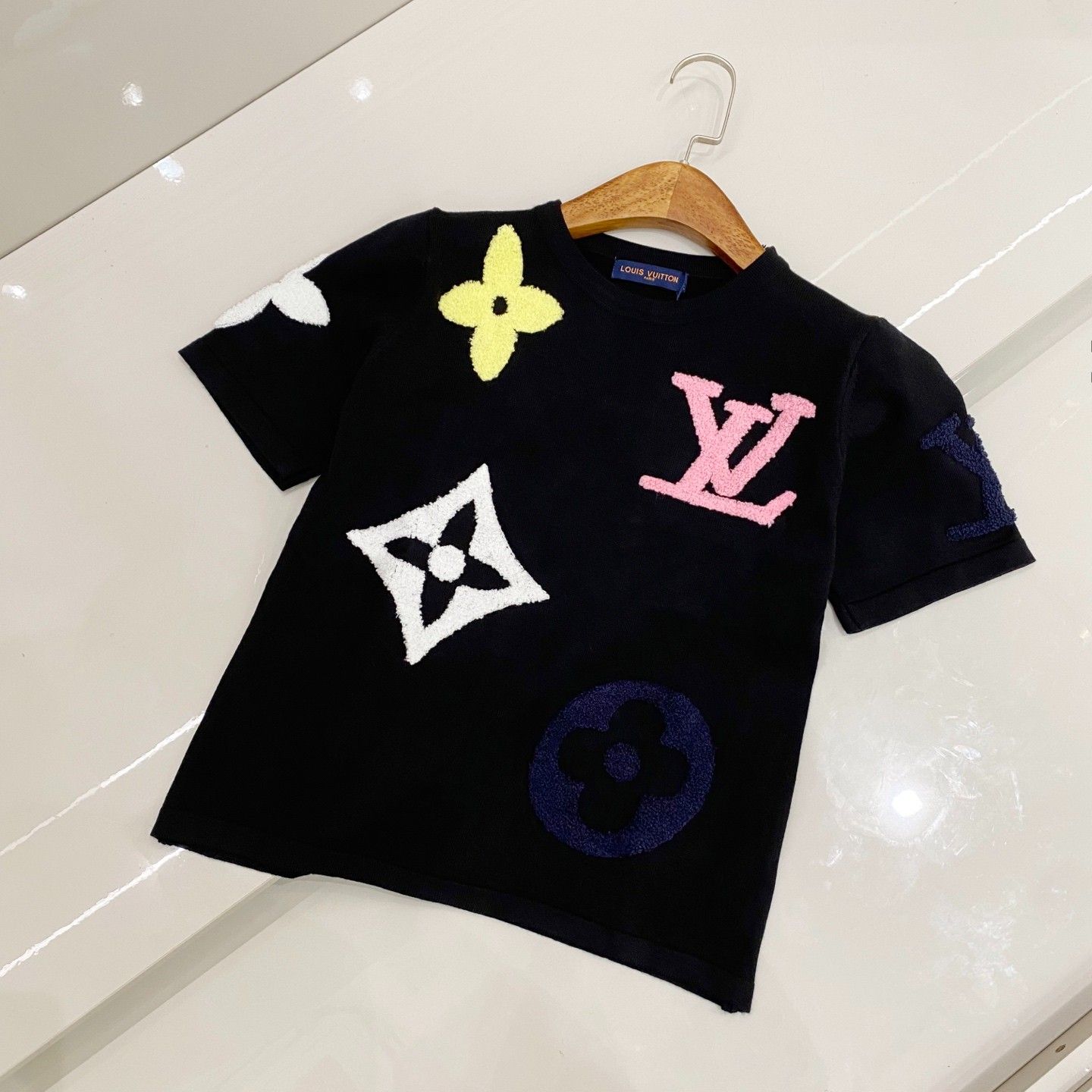 ルイヴィトン 半袖tシャツ ニット 刺繍 レディース向け A30587
