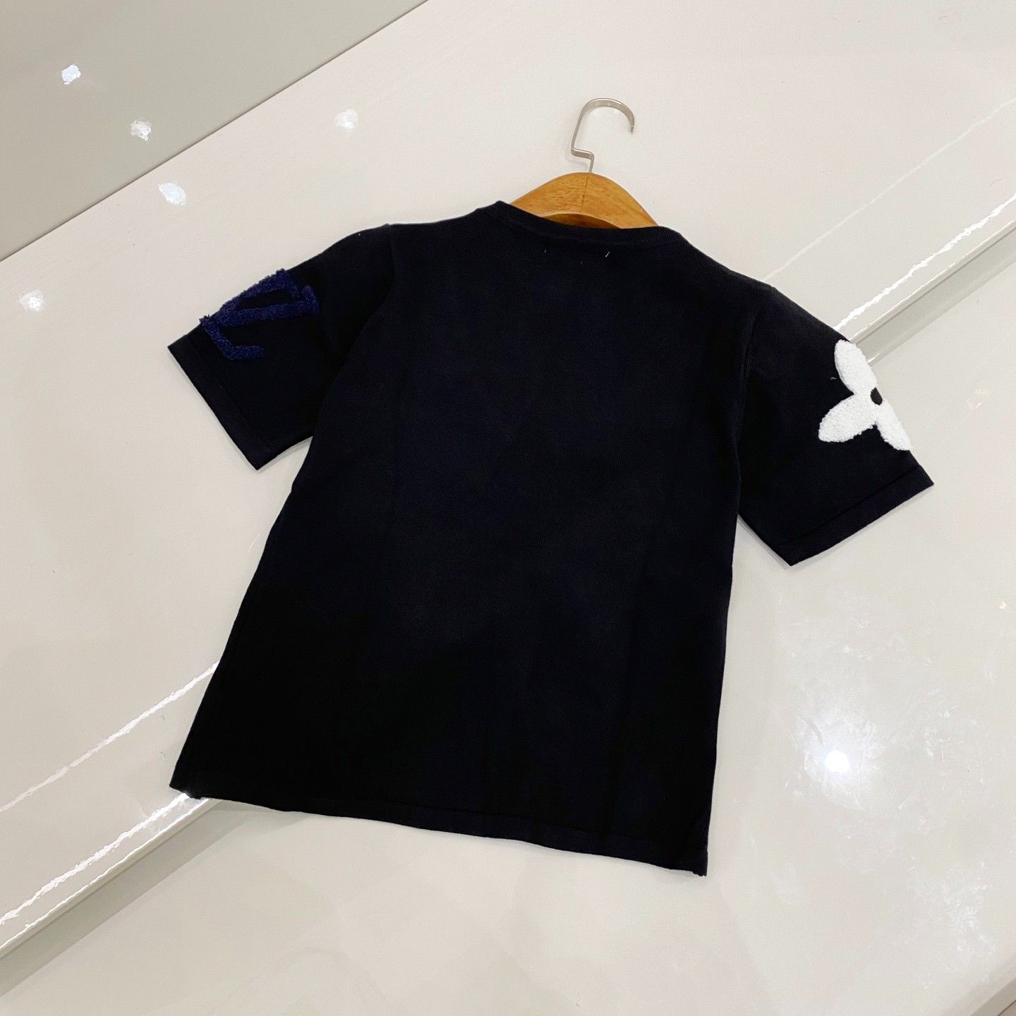 ルイヴィトン 半袖tシャツ ニット 刺繍 レディース向け A30587
