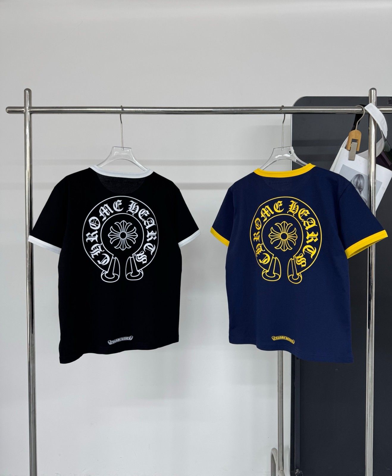 クロムハーツ Tシャツ コントラストカラー レディース向け A30593