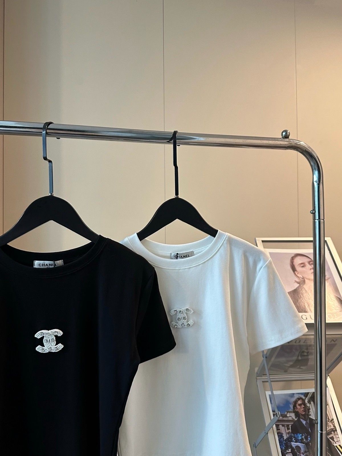 シャネル ショートTシャツ パール 刺繍ロゴ レディース A30605