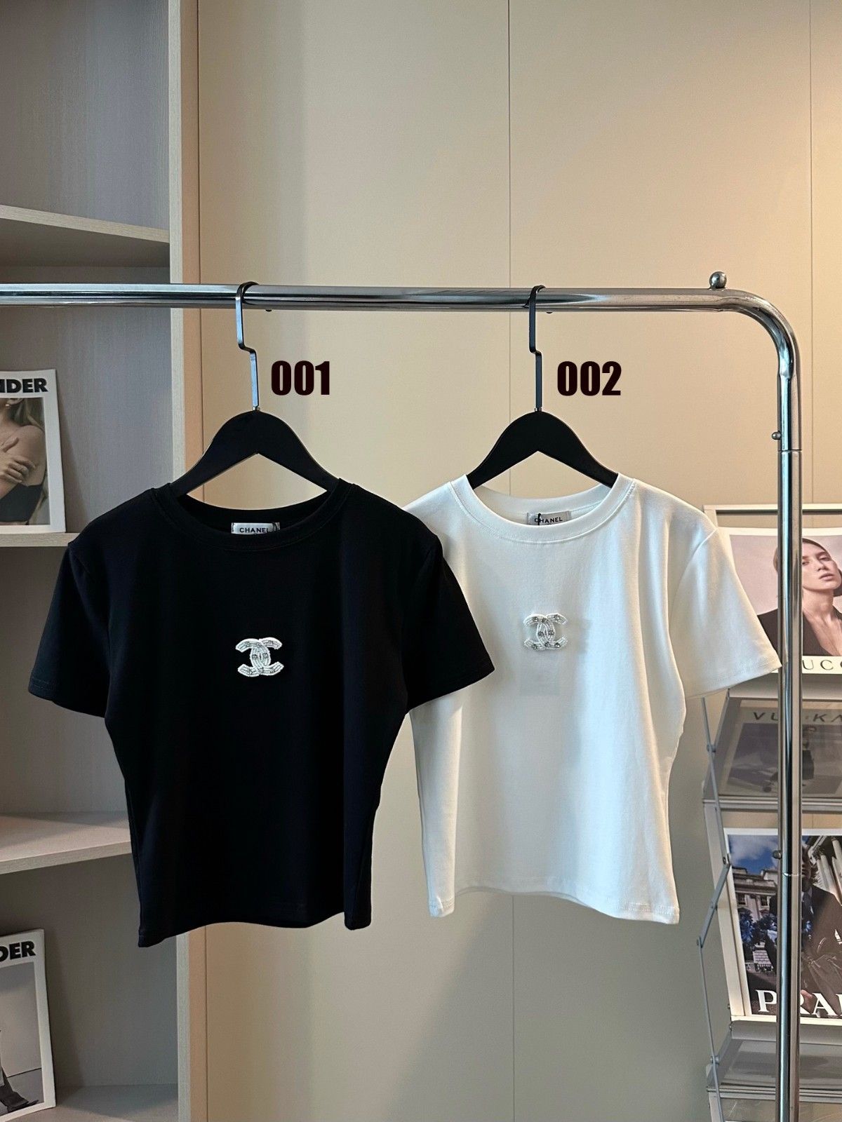 シャネル ショートTシャツ パール 刺繍ロゴ レディース A30605