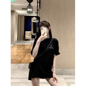 イヴ・サンローラン 半袖Tシャツ 刺繍入り 高級 ブラック A30604