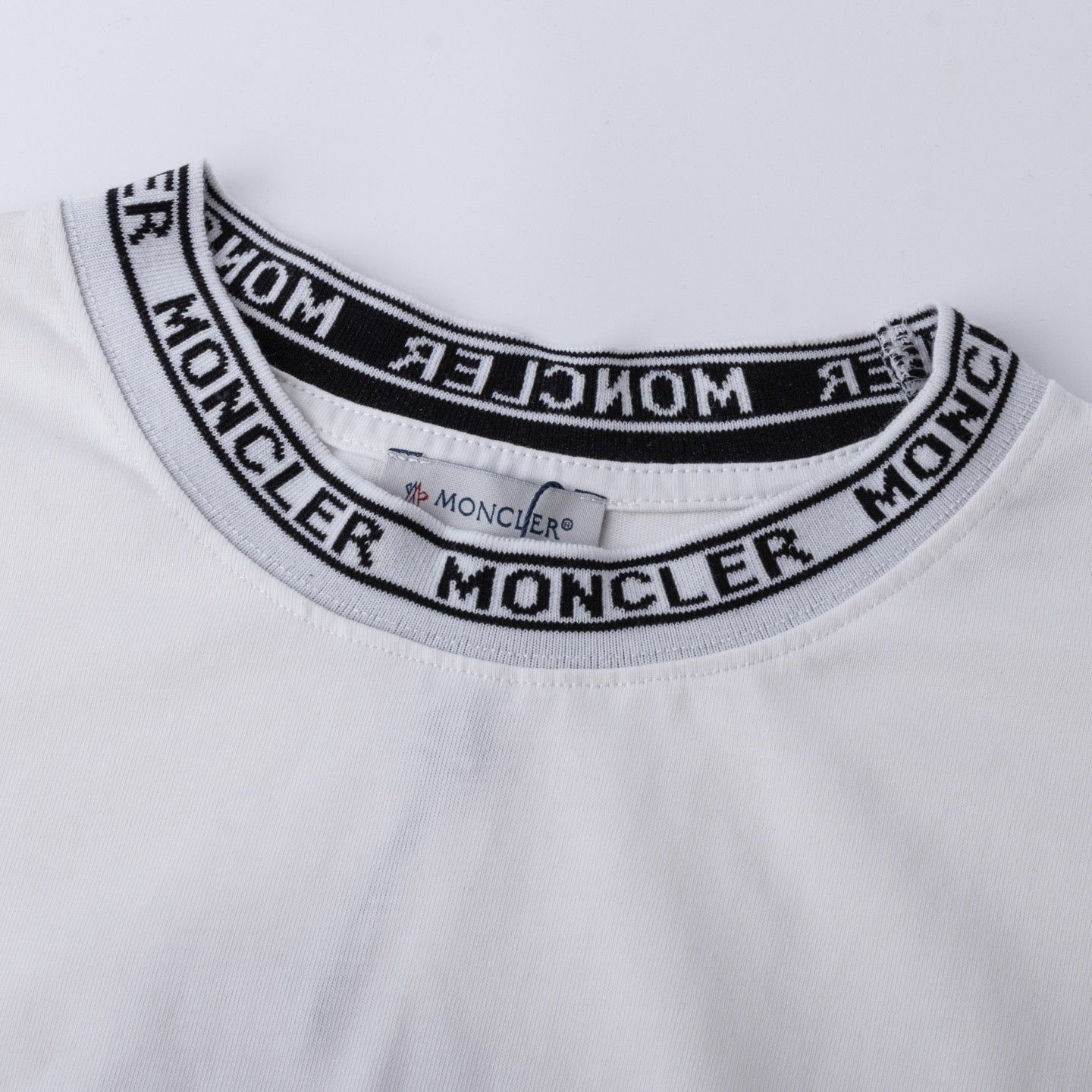 モンクレール 半袖Tシャツ メンズ レディース コットン A30623