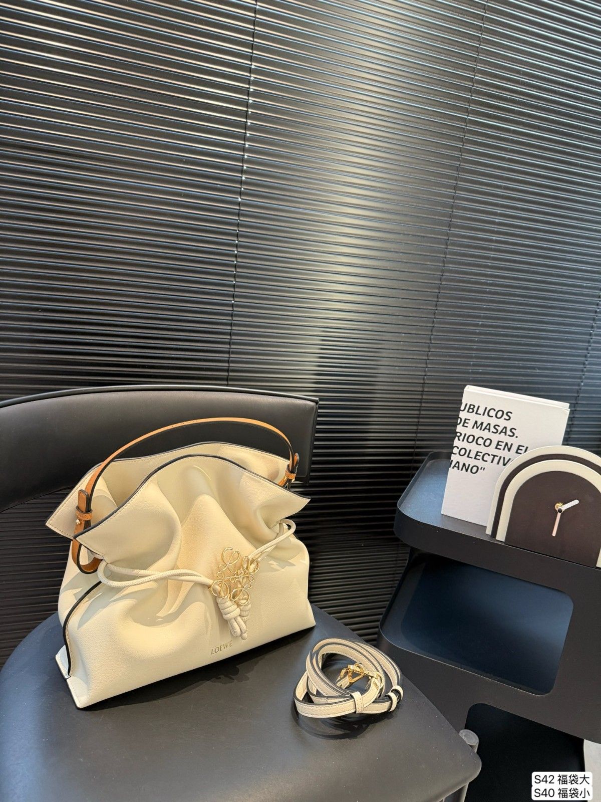 ロエベ ハンドバッグ LOEWE Anagram 日常 高品質 レザー A30619