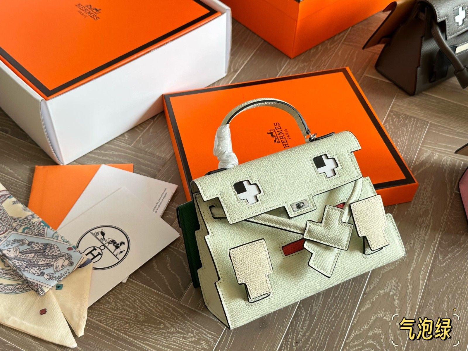 エルメス Kellydoll ショルダーバッグ ミニバッグ 可愛い A30618