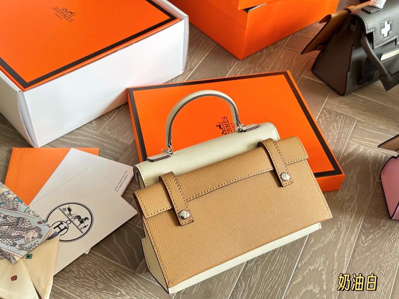 エルメス Kellydoll ショルダーバッグ ミニバッグ 可愛い A30618