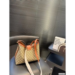 グッチ ハンドバッグ ショルダーバッグ 経典的 A30630