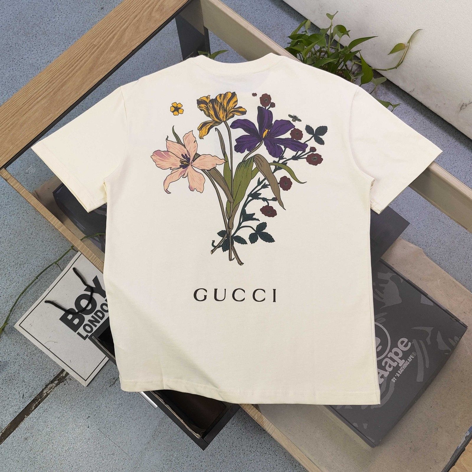 グッチ 半袖Tシャツ プリント 花柄 カップル A30626