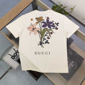 グッチ 半袖Tシャツ プリント 花柄 カップル A30626