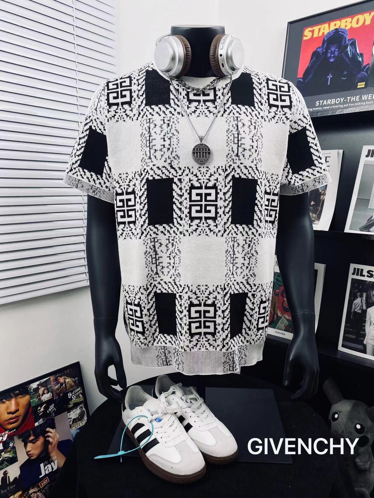 ジバンシィ ニット 半袖Tシャツ プリント カジュアル A30628