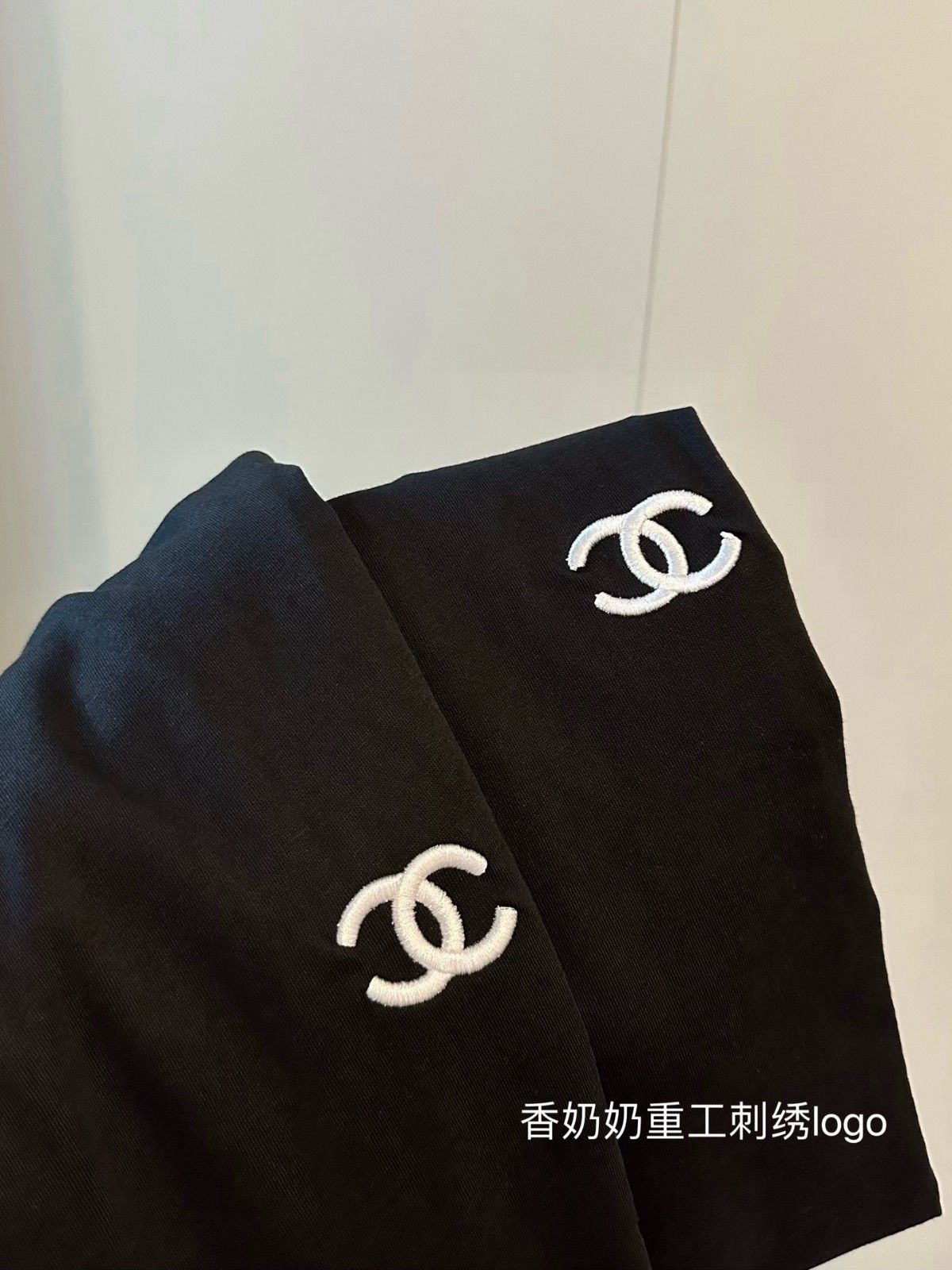 シャネル 長袖Tシャツ 夏用 日焼け止め 刺繍ロゴ A30635