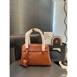 ミュウミュウ ハンドバッグ レザー 高品質 オシャレ A30672