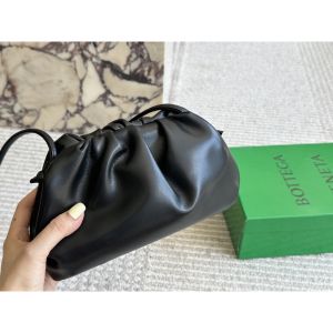 ボッテガ ヴェネタ ショルダーバッグ ミニ 可愛い A30674