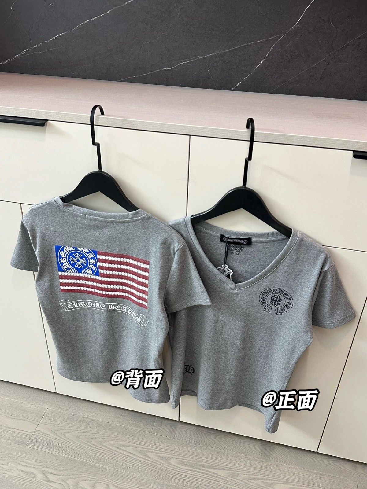 クロムハーツ Vネックスリム半袖Tシャツ レディース オシャレ A30656